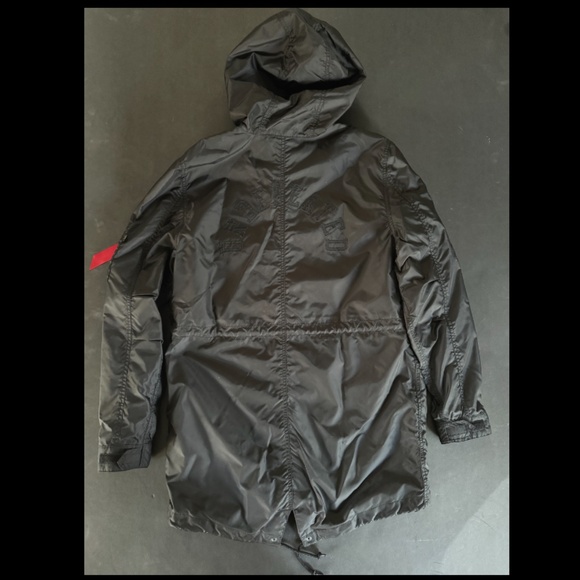 UNDEFEATED x ALPHA INDUSTRIES M-65 FISHTAIL PARKA  JACKET  Large Black Rare - Picture 2 of 4